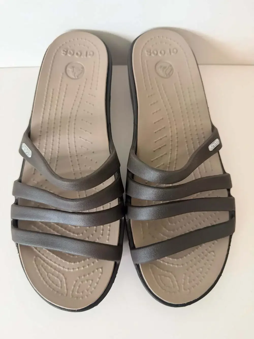 Crocs Rhonda Wedge Strappy Sandals 8